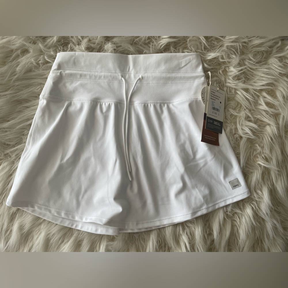 Vuori Women's White Daily Skirt